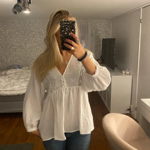 Zara blus - Superfin blus i nyskick från zara i strl s💕nypris 379kr