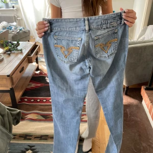 Diesel industry - Säljer dessa jeans i storlek 27 för 350 men pris kan diskuteras. Säljer för dom är för små. Fick dom av min faster som Dom är ganska gamla men dom är inte så använda sa hon. Original pris 1500