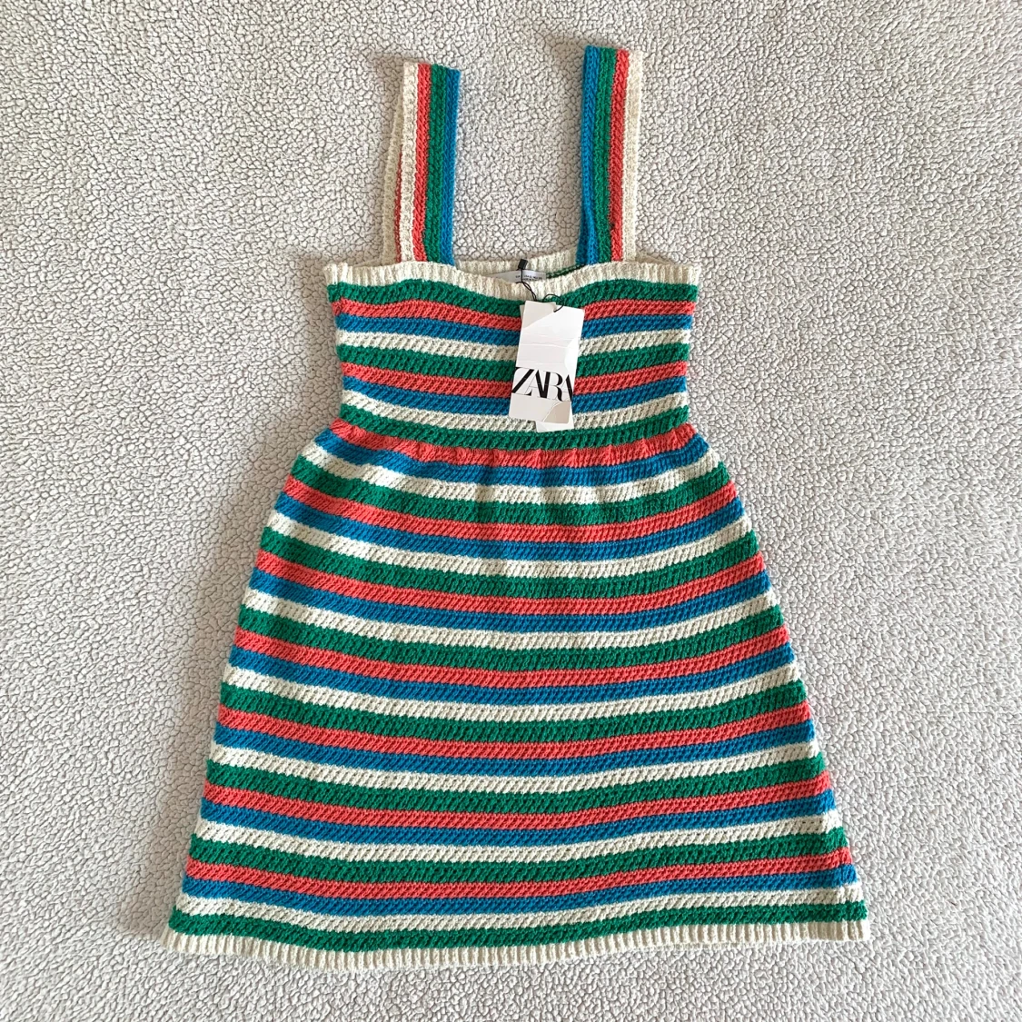 ZARA stickad randig klänning 