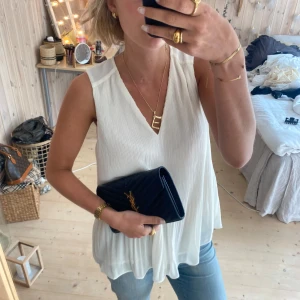 Blus - SUPERSNYGG 