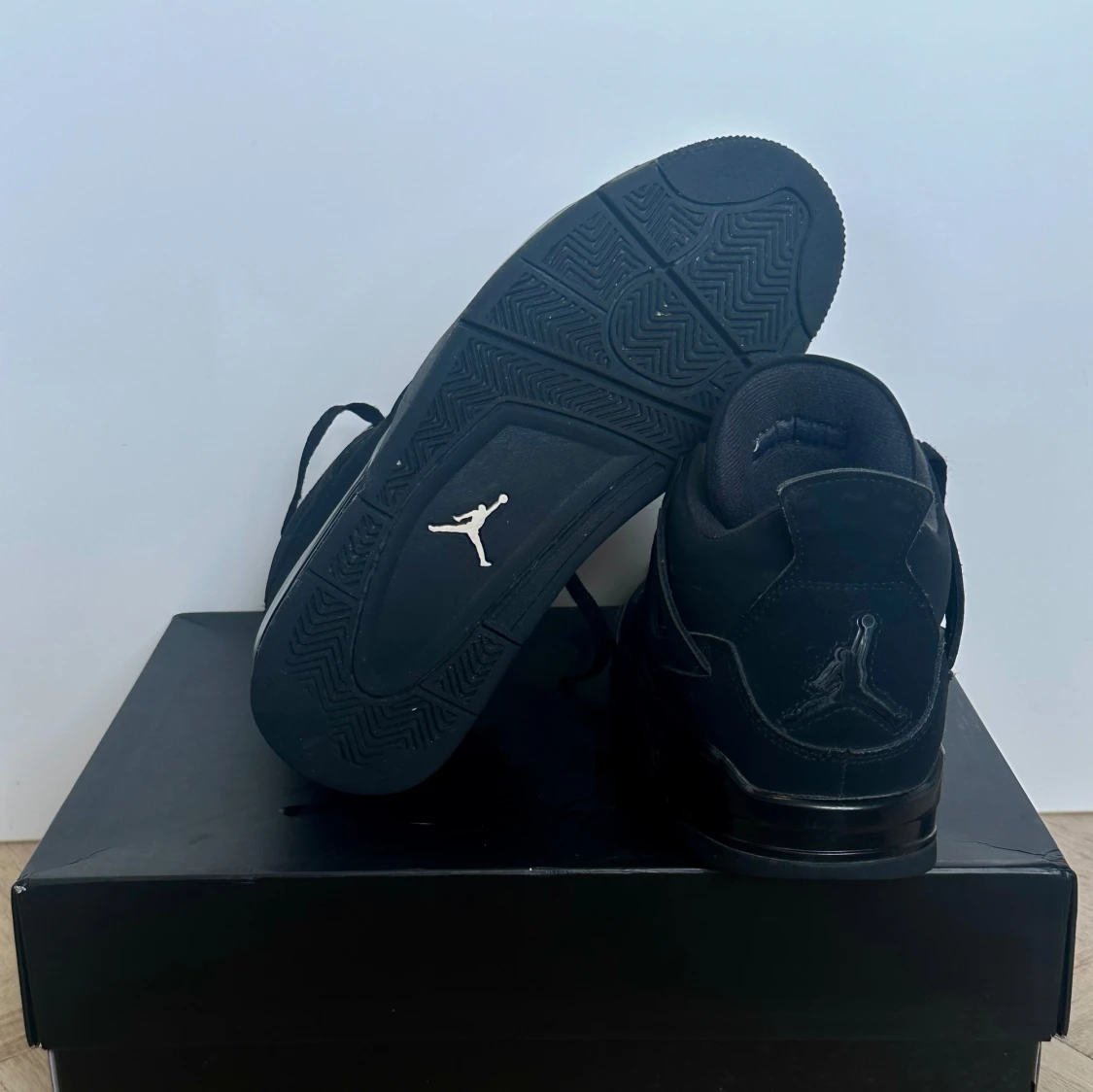 Jordan 4 blackcats (äkta)  - 90