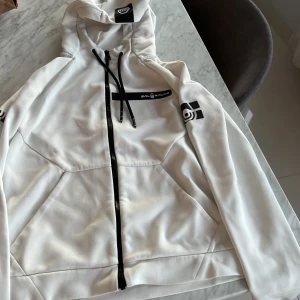 Sail racing kofta  - Sail racing kofta 8/10 skick i storlek XS 