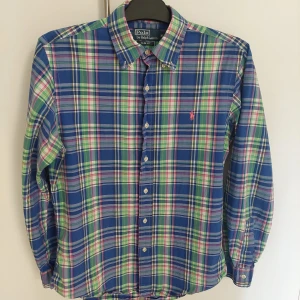 Polo ralph lauren skjorta - Nyskick. Pris går att diskuteras