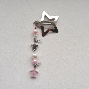 Star pink hairclip - Dm för att köpa eller klicka på köp nu knappen! 