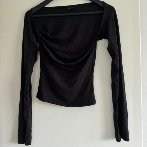 soft touch square neck top - Fin toppens öppet bröst,använd 2 gånger 
