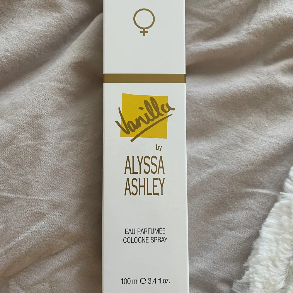Helt ny oanvänd Alyssa Ashley vanilla eau de cologne 100ml, nypris 250kr. Övrigt.