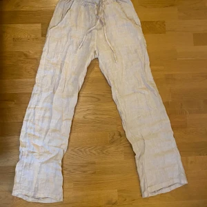 Chelsea Linnebyxor  - Super fina Chelsea linnebyxor🤗 fint skick, har bara använts 3 ggr🩷