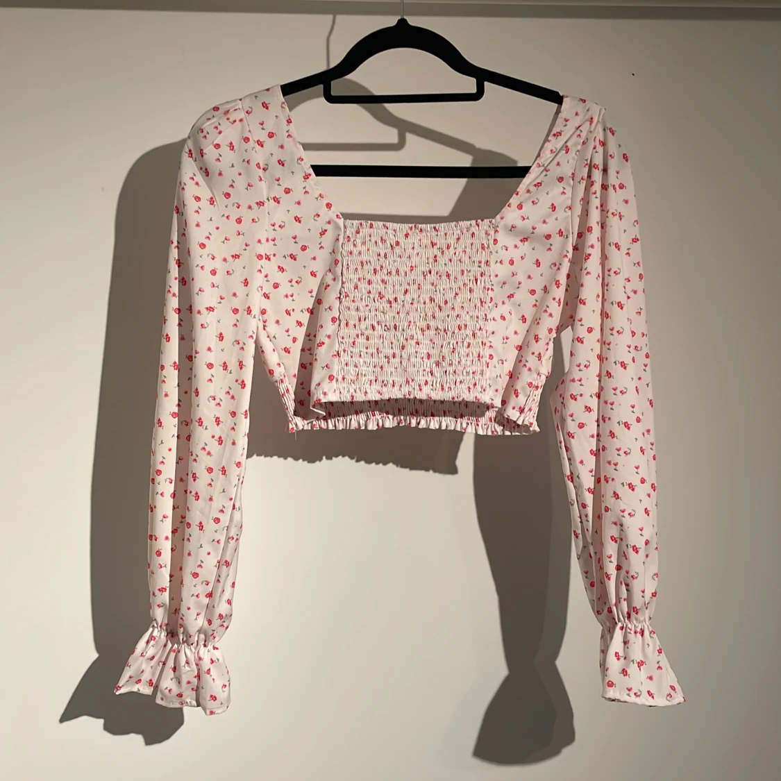 Blommig mahtröja - 90