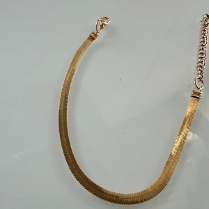 Snake chain armband - Det perfekta basarmbandet som alla borde ha i sin smyckesgarderob. Matchar perfekt med snake chain halsbandet i denna kollektion.  Ej rostfritt. Är så fin och glittrar ✨ 😻