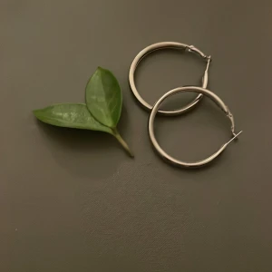 Fina stora örhängen😚💘 - Aldrig använt tog bara på mig för ta bild🥰