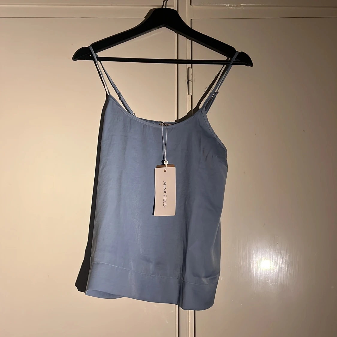 helt nytt pyjamasset som aldrig används eftersom den var för liten