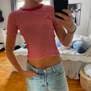 Randig tshirt sommar - Sjukt söt pch najs material från &other stories❤️❤️❤️