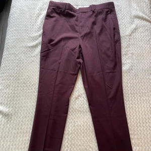 Kostymbyxor herr - Passar storlek S, mycket bra skick, priset är förhandlingsbart.