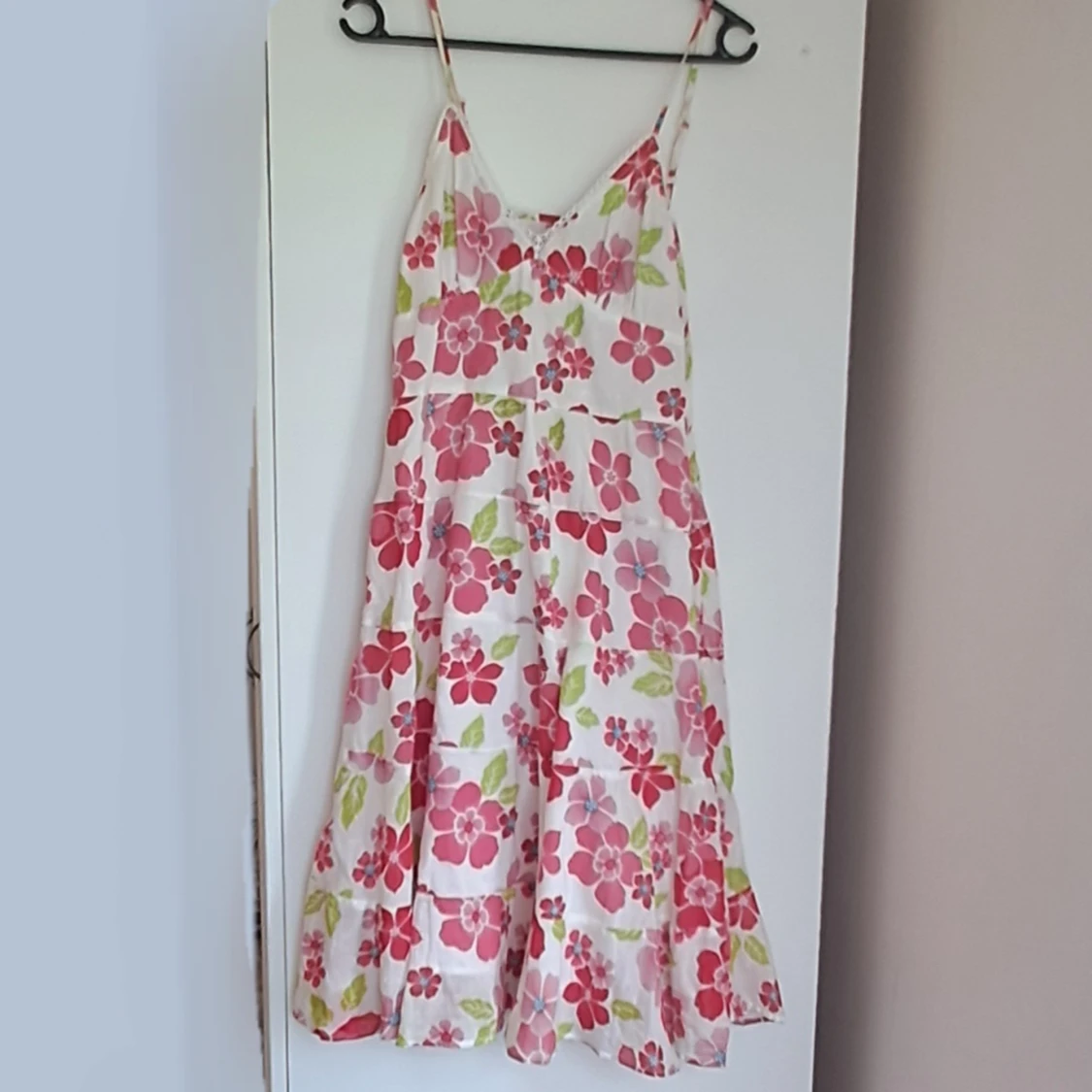 Blommig sommarklänning - 2