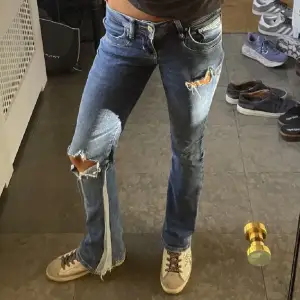 Supersnygga ltb jeans med egengjorda hål 💕💕 storlek 24/32