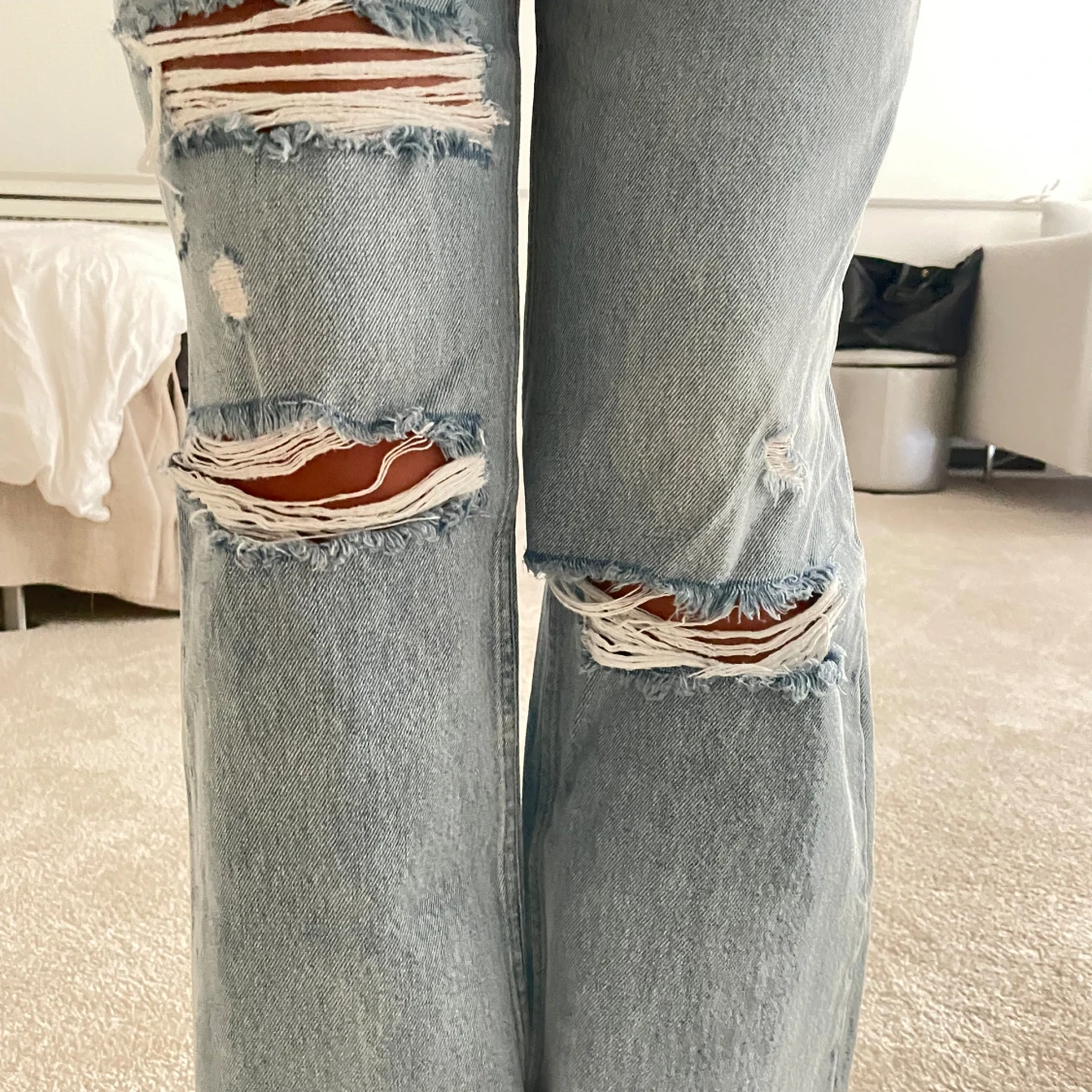 Jeans med slitningar  - 91