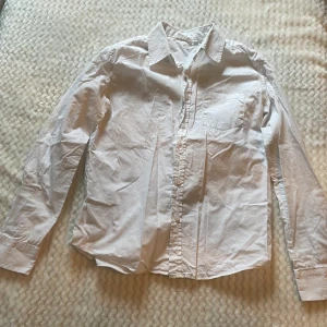 Skjorta herr - Bra skick, priset är förhandlingsbart.