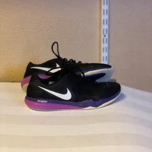 Nike skor storlek 37,5