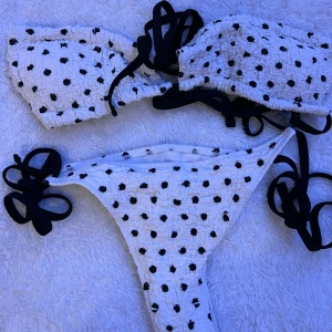 Prickig bikini - Sjukt gullig bikini som inte kommit till användning. Passar A/B/C kupa.