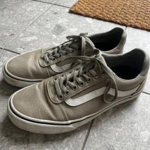 Vans Skatesko Herr - Vans Storlek 42 Väldigt lite använda och i fint skick