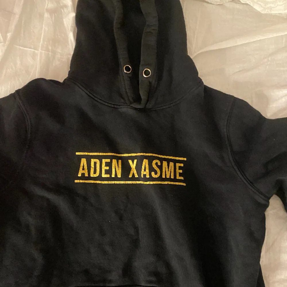  Aden&Asme hoodie, från deras merch. Storlek S men passar XS och M. Hoodies.