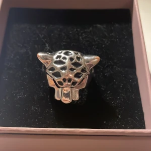 Leopard ribg - Köpt på Plick 