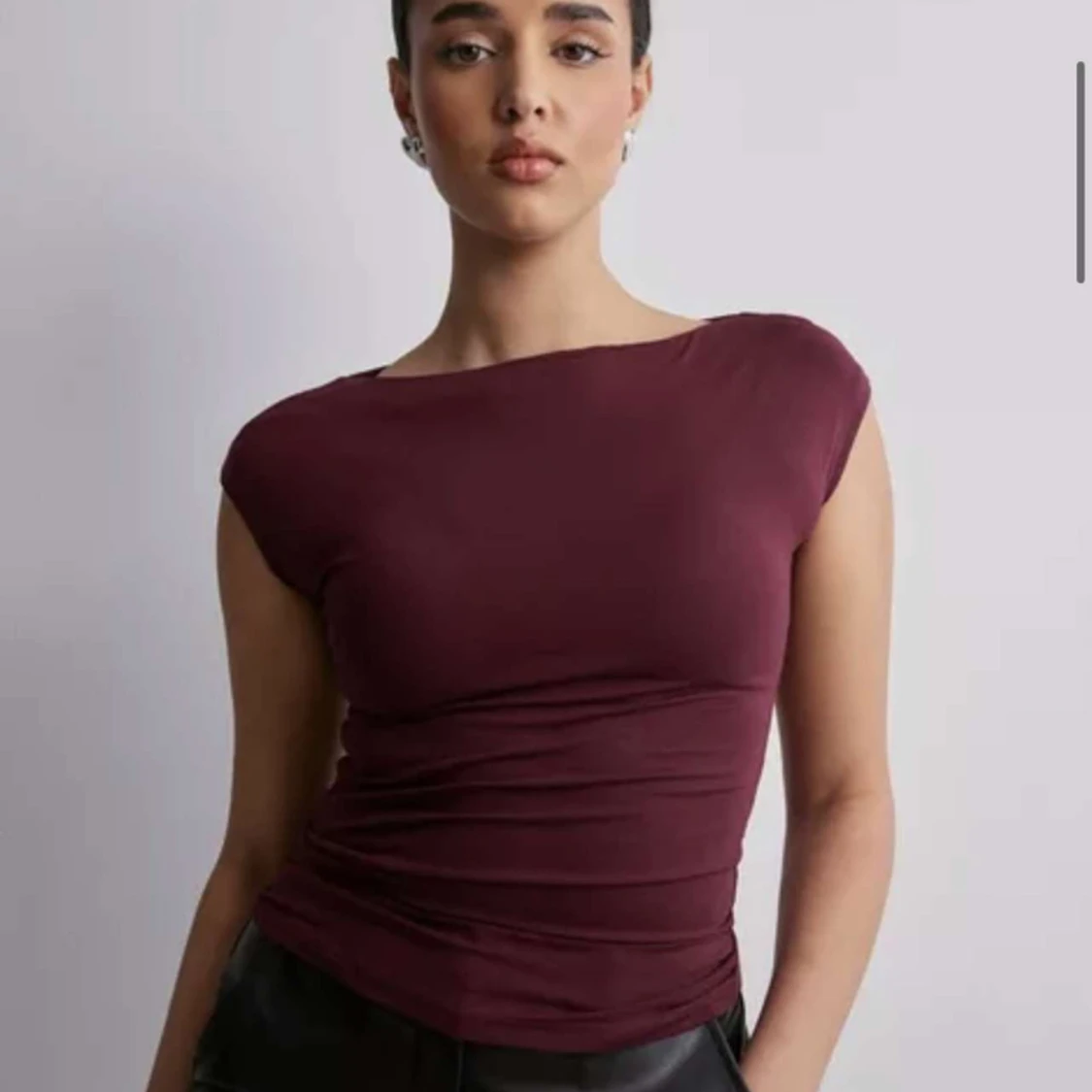 Röd topp Nelly - 90