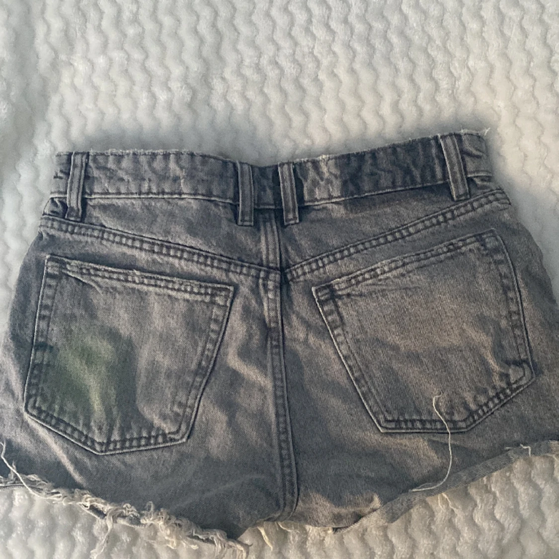 Mid waist Zara jeans shorts  - 90