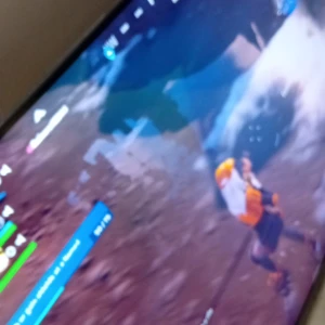 Ps 5 - JAG SÄLJER MITT PS 5 FÖR JAG HSR FÅT DATOR I JULKLAPP SÅ DARFÖR SÄLJER JAG DENMN FÅR OCKSÅ 2KONTROLLER SICK 10/10 HÖR AV ERA OM NI ÄR INTRESSERADE 