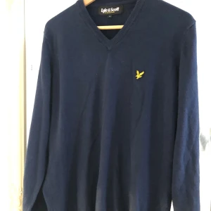 Lyle & Scott V-ringad  - Bomull