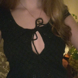 Söt blus - Jättefin svart blus med härligt mönster, mycket bra skick!! 🩷