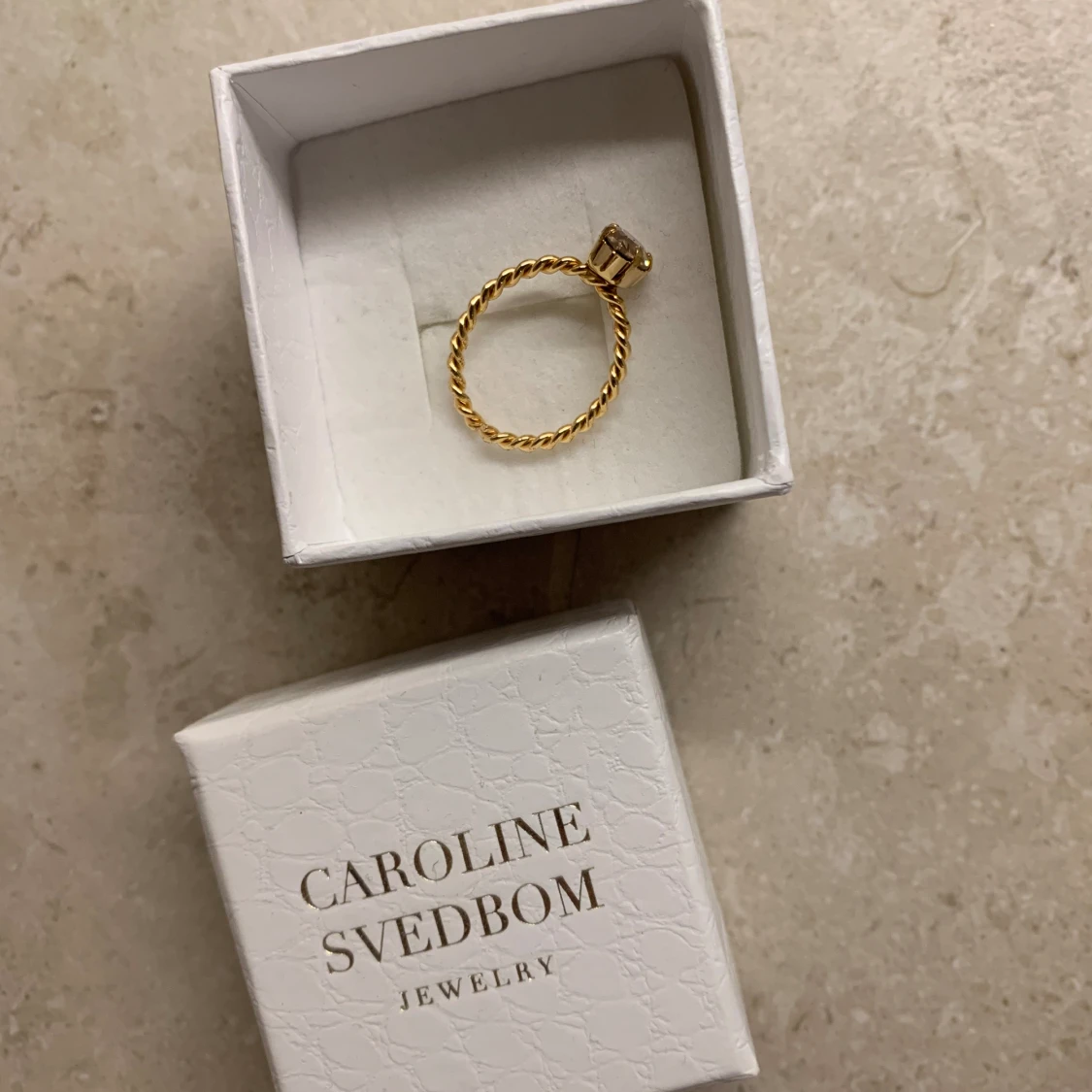 Caroline Svedbom ring - 91