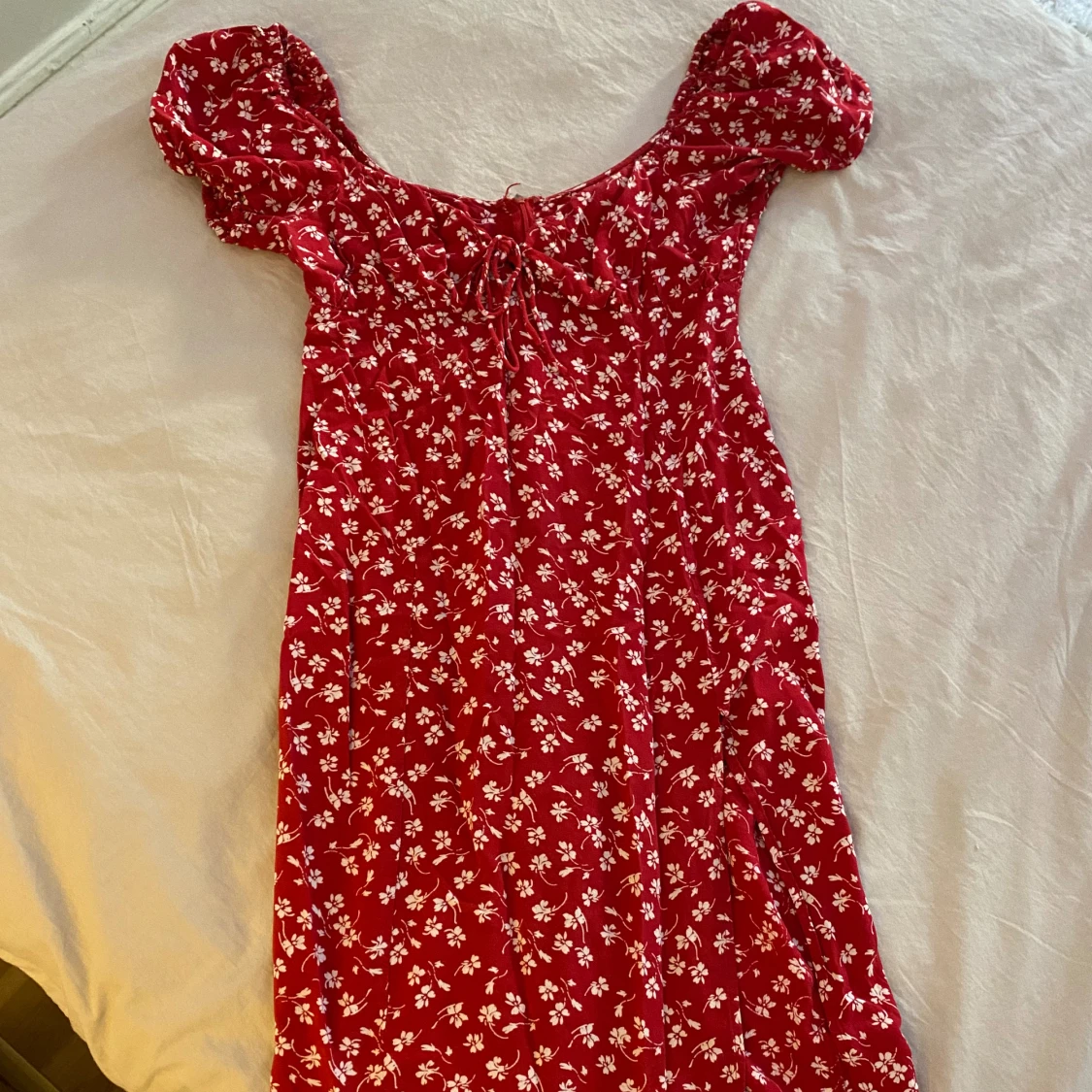 Röd-blommig sommarklänning NLY - 90