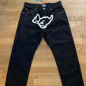 BBC Running puppy jeans - Helt oanvända Billionaire Boys Club jeans. Strl 34. Riktigt feta🔥🔥