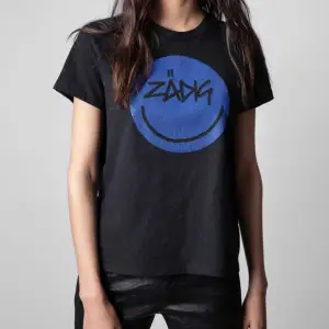Säljer min t-shirt från Zadig & Voltaire. Inga dekter endast använd en gång💕 