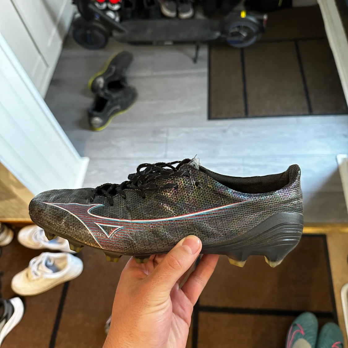 Mizuno Alpha Made in Japan FG/AG Black Pack - Svart/Blå/Röd