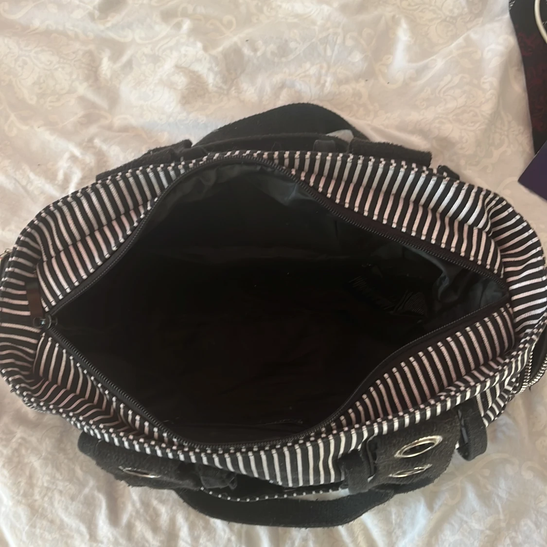 Väska med kedjor - 91