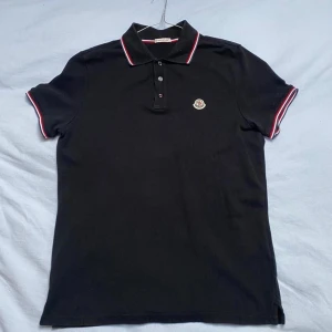 Moncler skjorta  - Använd 2 gånger 