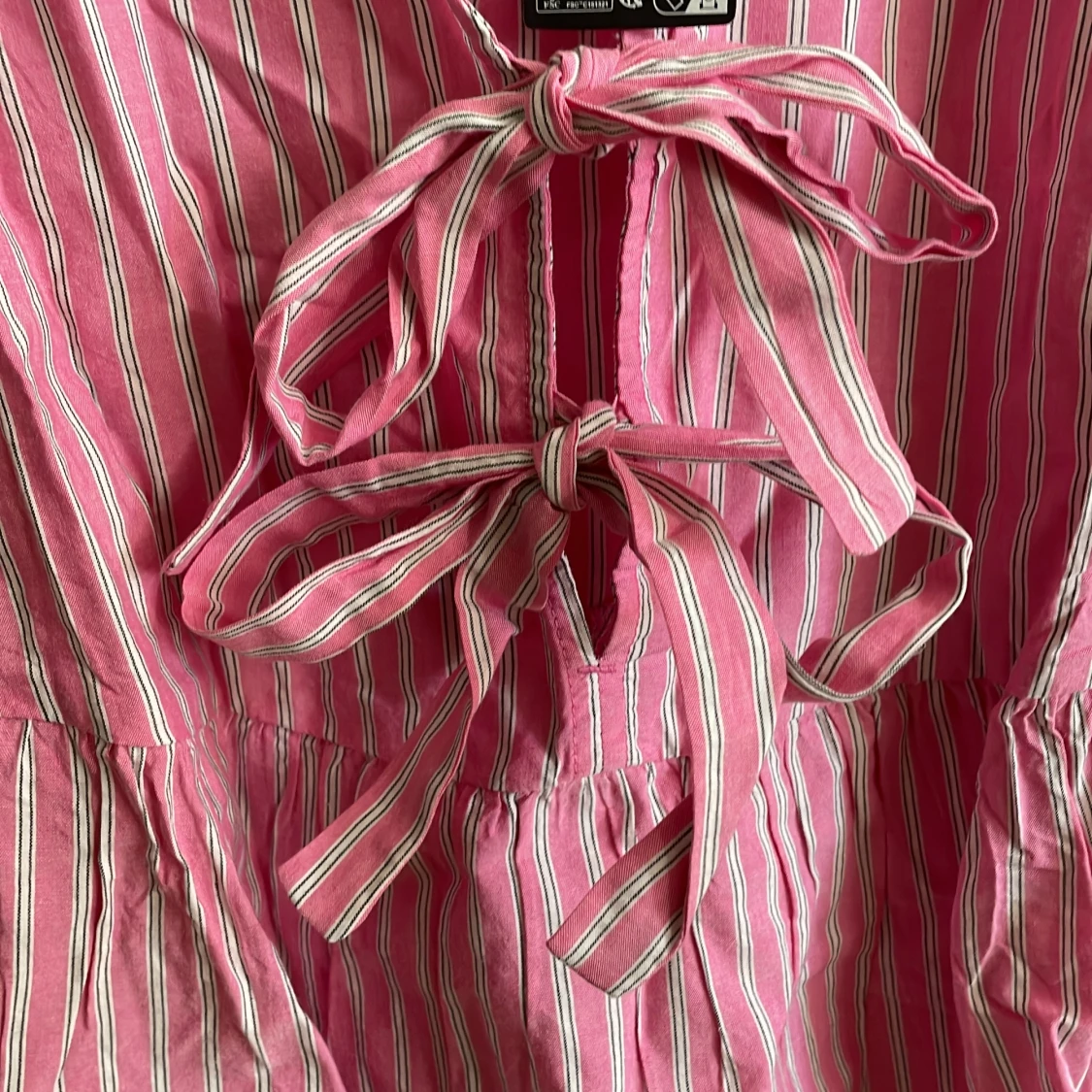 Ny topp med rosetter - 91