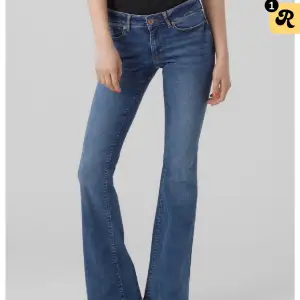 super fina jeans fårn vero moda som inte kommer till användning. Använda max 5 gånger!💋💋 pris kan diskuteras 