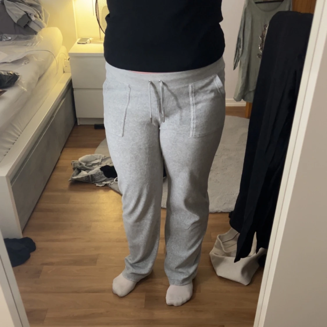 Ljusgråa juicycouture byxor