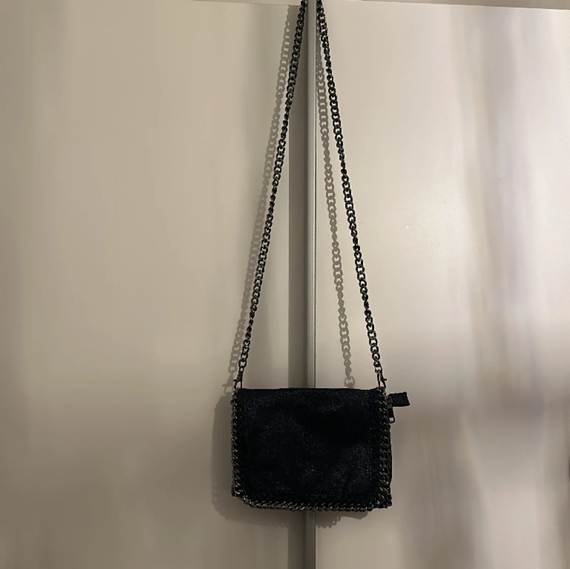 Glittrig väska  - 90