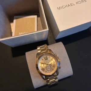 Michael kors klocka  - Oanvänd!!!! Nypris 2600