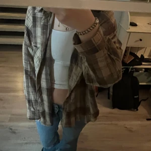 Rutig skjorta - Söt rutig skjorta🤎 Aldrig använd! 