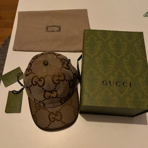Gucci keps - Strl M