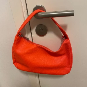 Orange väska - Orange handväska 
