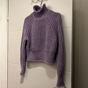 Lila Tröja  - Ny  Från HM XS/S