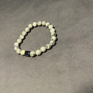 Pärlat armband - Pärlat armband för endast 49kr