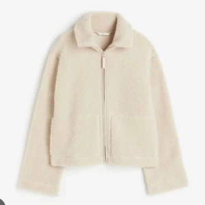 Teddyjacka - Jättefin teddyjacka ifrån HM 🩷helt slutsåld överallt!! 