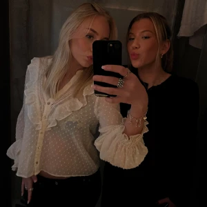 Zara topp - Super snygg blus fran zara💕 passar m som s! 